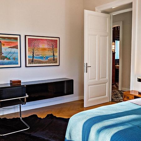 Deluxe Beachfront Apartment Klara, Lovran Kültér fotó